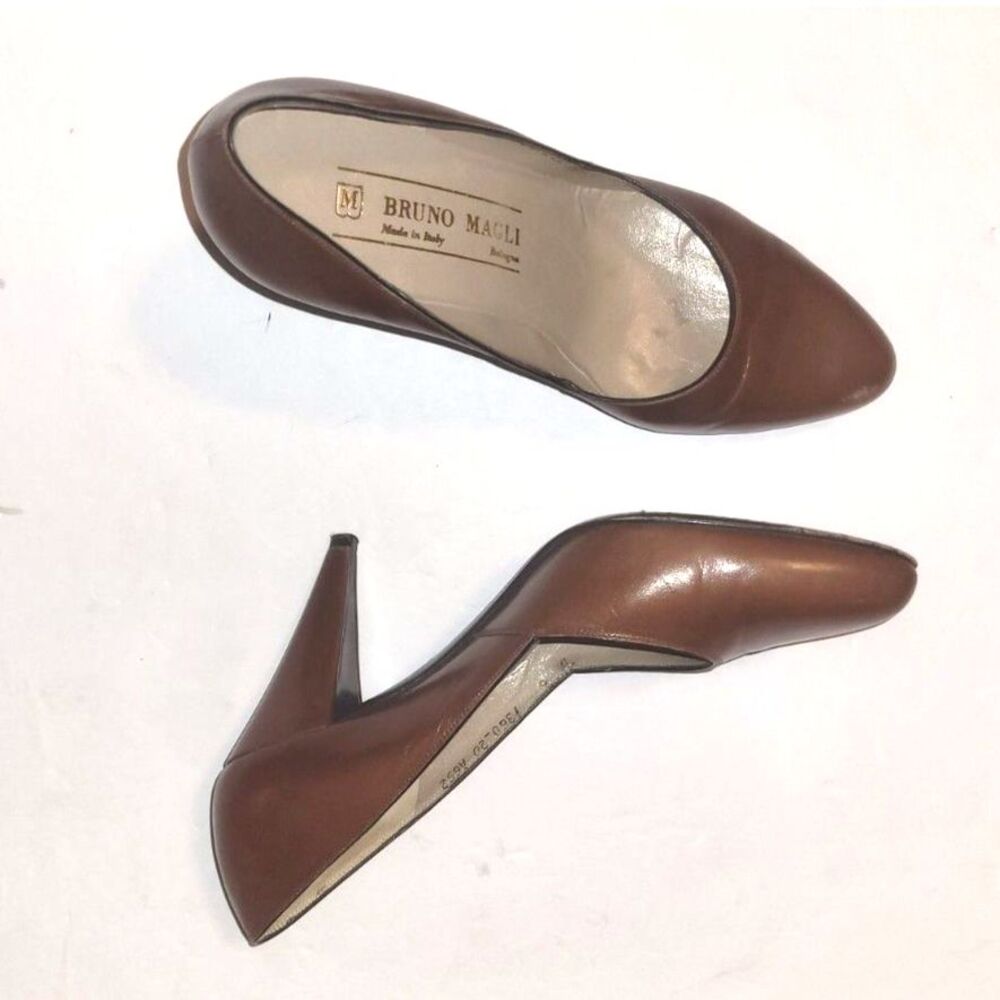Bruno Magli Brown Leather Heels Womens Size 6